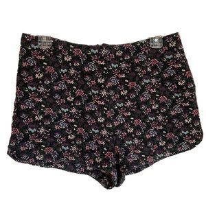 Kimchi Blue | High Waist Floral Shorts - Size 10